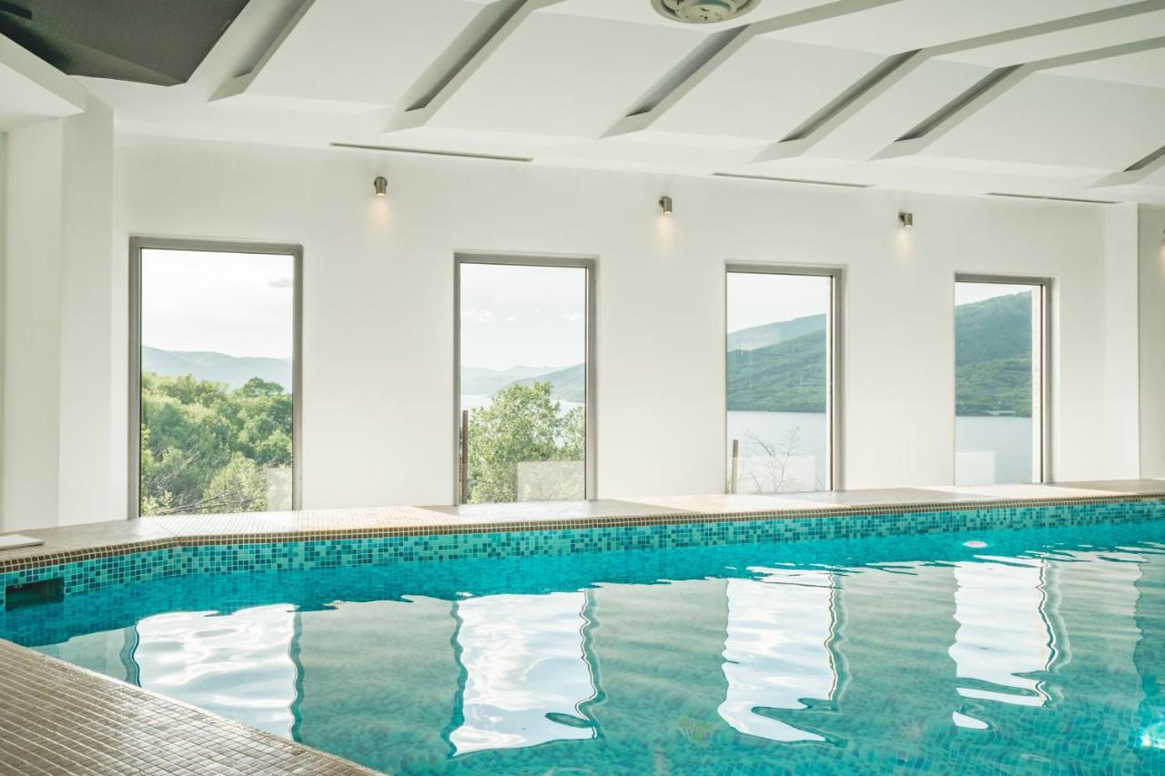 דונג'י מלינובאץ' Hotel Lepenski Vir מראה חיצוני תמונה