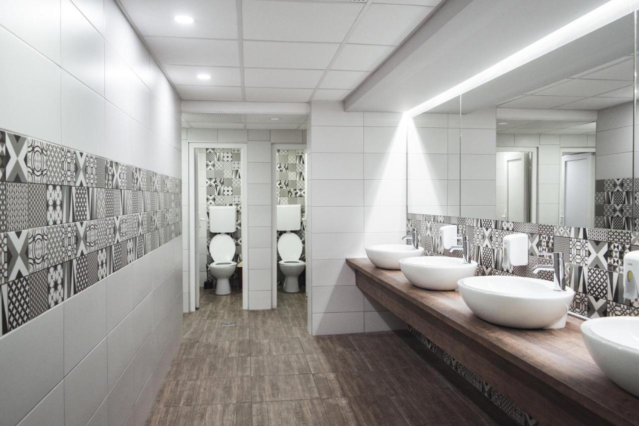 דונג'י מלינובאץ' Hotel Lepenski Vir מראה חיצוני תמונה