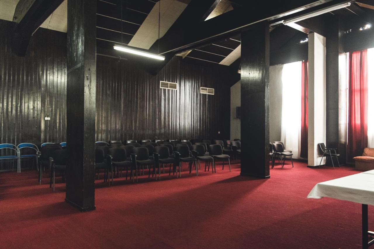 דונג'י מלינובאץ' Hotel Lepenski Vir מראה חיצוני תמונה